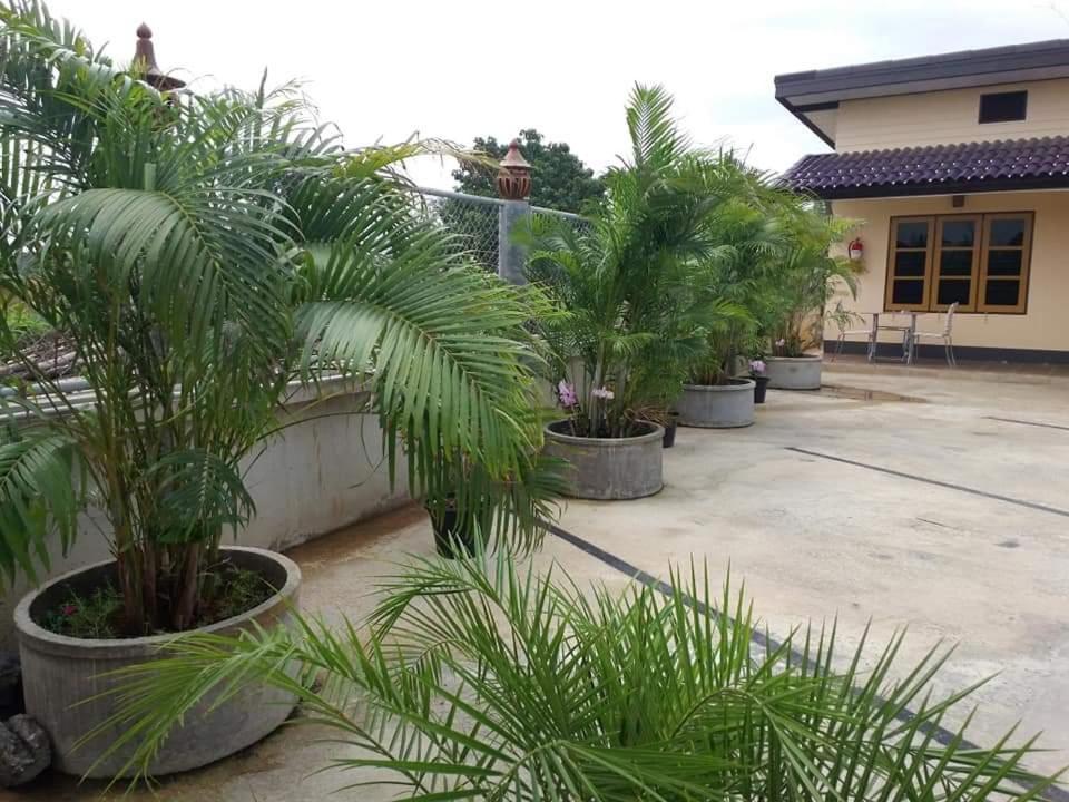 Yotin Guest House Трат Екстериор снимка