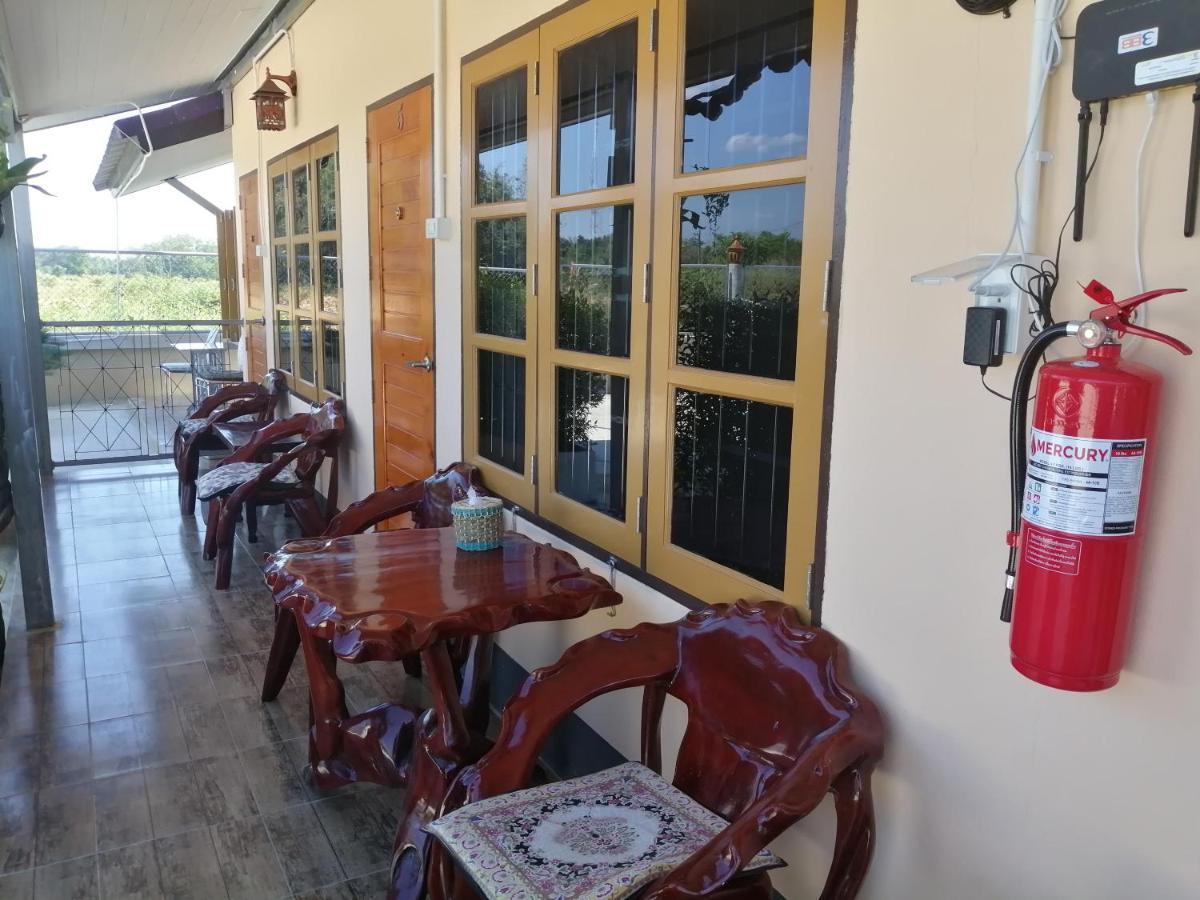 Yotin Guest House Трат Екстериор снимка