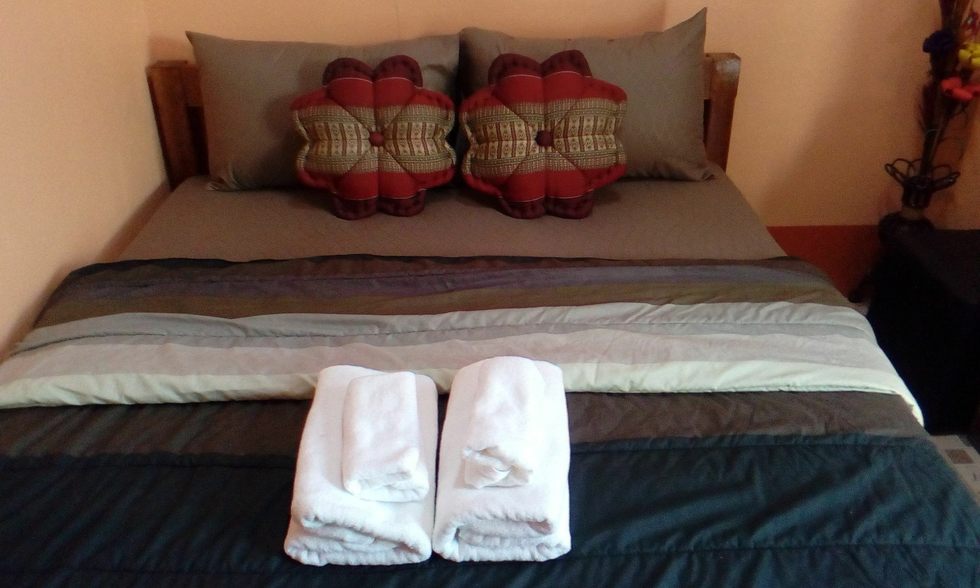 Yotin Guest House Трат Екстериор снимка