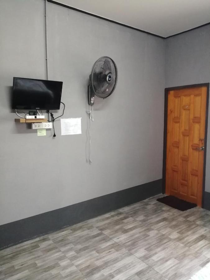 Yotin Guest House Трат Екстериор снимка